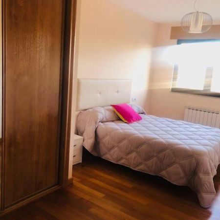 Piso Moderno Apartment Саррия Екстериор снимка