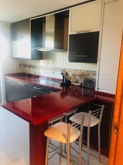 Piso Moderno Apartment Саррия Екстериор снимка